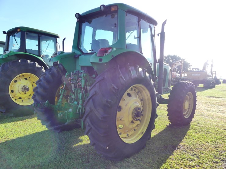 john-deere-7320-image-3