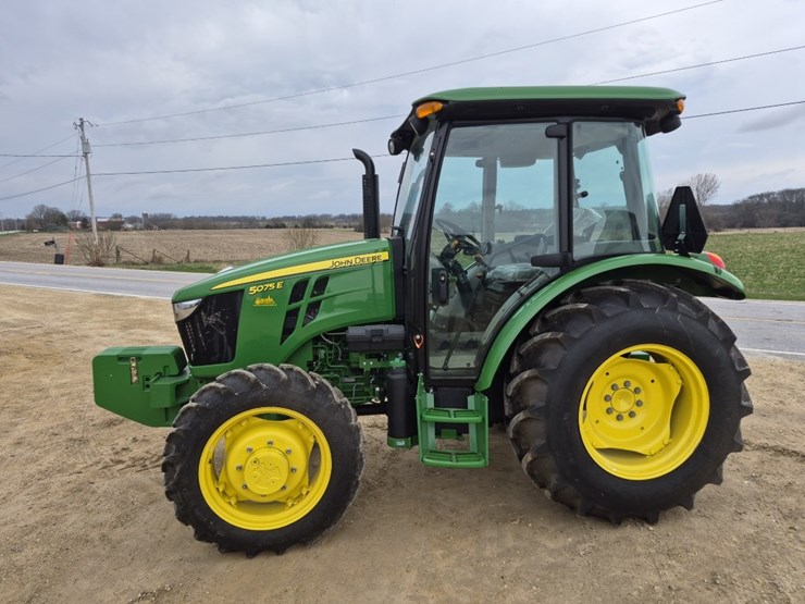 john-deere-5075e-image-11