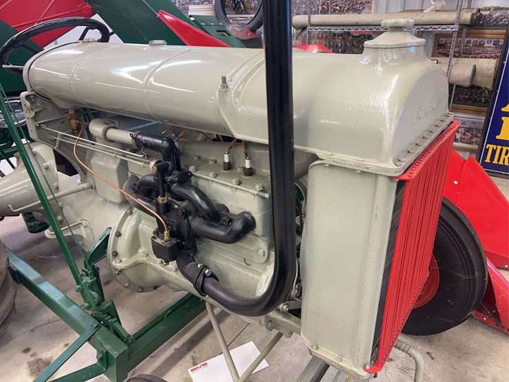 1927-fordson-with-continental-corn-picker-image-8