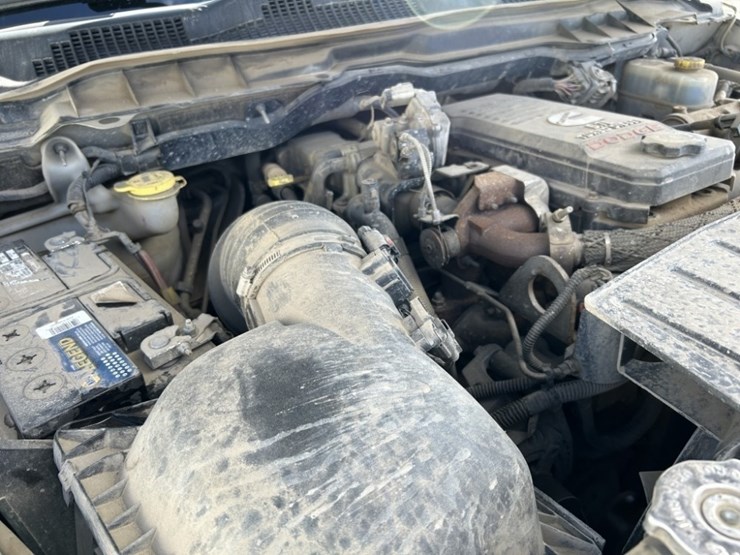 2010-dodge-ram-3500-image-41