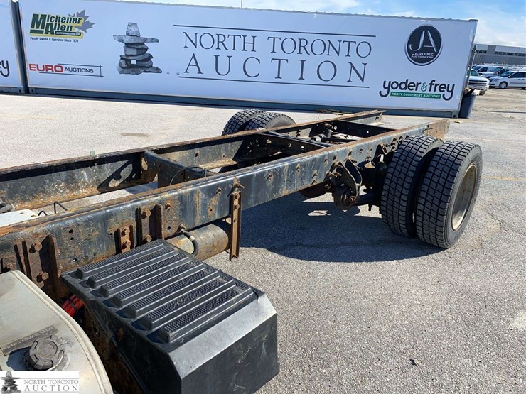 2017-international-durastar-4300-image-20