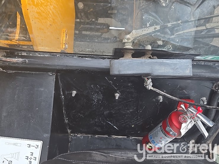 2018-jcb-512-56-image-97