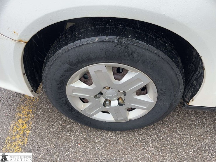 2013-dodge-grand-caravan-se-image-22