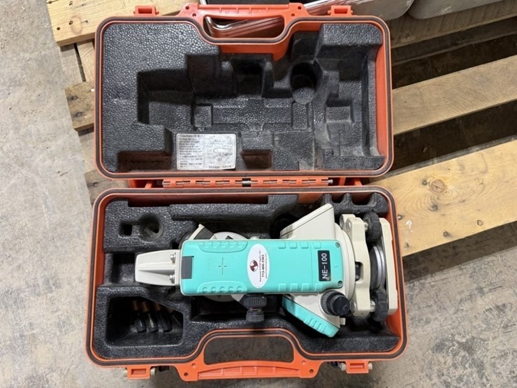 nikon-ne-100-digital-theodolite-image-7
