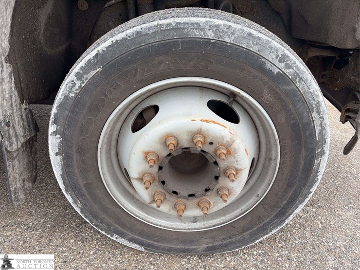 2012-ford-f550-image-48