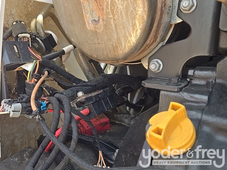 2021-bobcat-t740-image-49