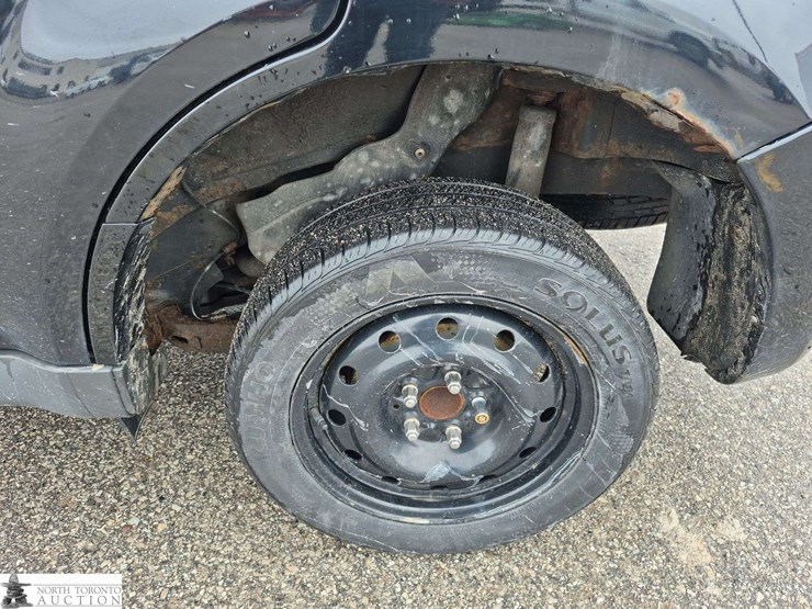 2010-ford-escape-image-25