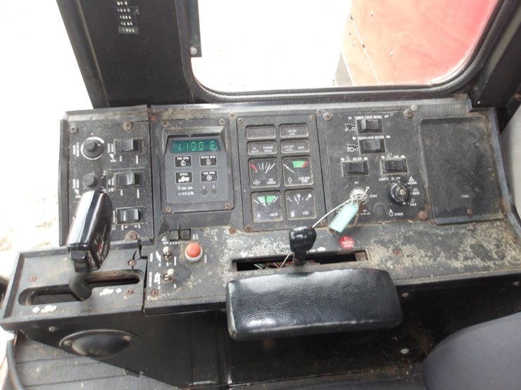 case-ih-1688-image-19