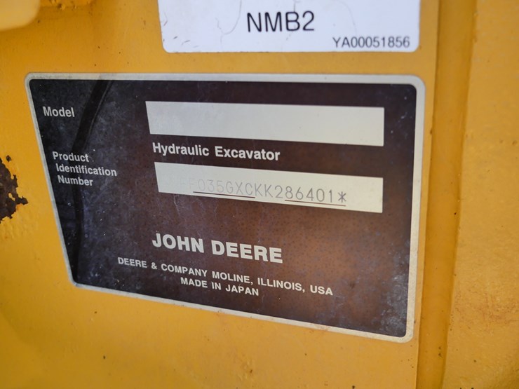 2019-deere-35g-image-16