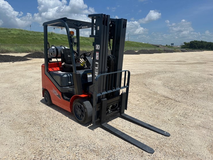 heli-5k-forklift-image-3