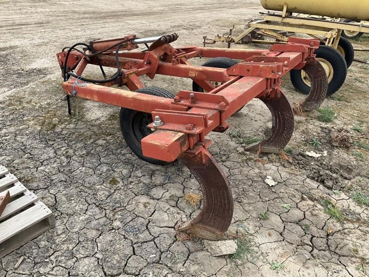 allis-chalmers-"style"-3-shank-pull-ripper-image-4