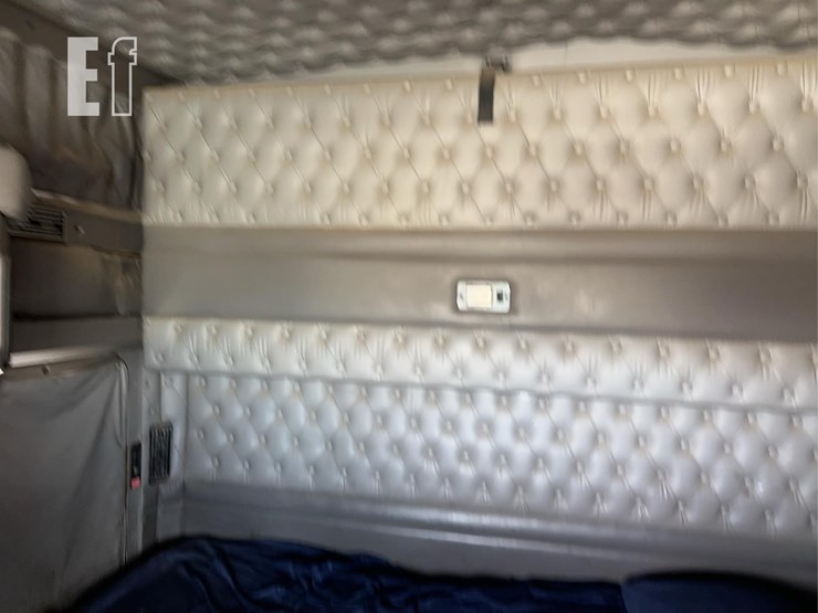 2005-kenworth-t800-image-58