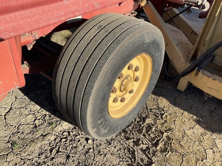 new-holland-1095-image-30