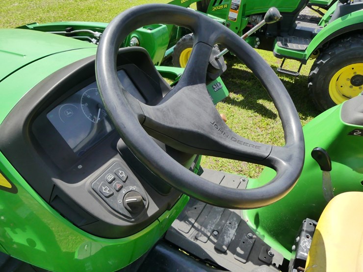 john-deere-3025e-image-12