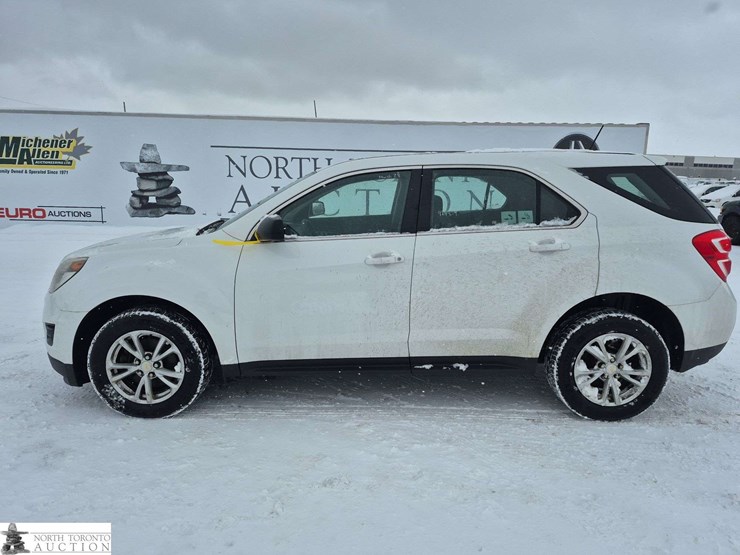 2017-chevrolet-equinox-image-2