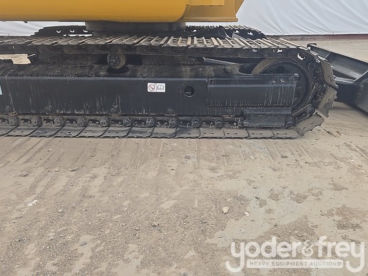 2018-caterpillar-305.5-image-17