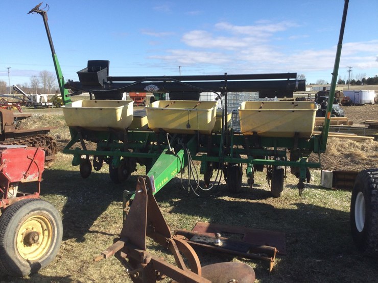 john-deere-7000-image-1