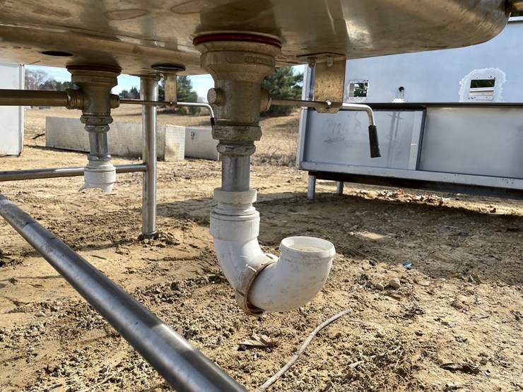 #3974-•-stainless-steel-3-bay-sink-image-24