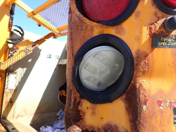 2017-western-star-4700sb-image-65