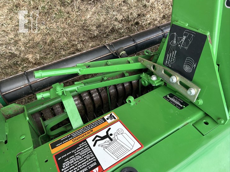 2011-john-deere-568-image-20