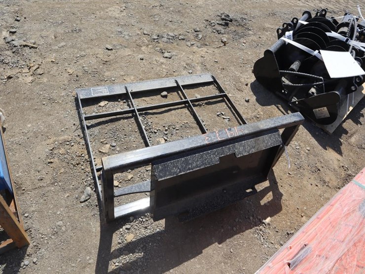 future-skids-steer-mini-land-leveler-image-3