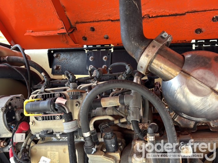 2014-jlg-800aj-image-32