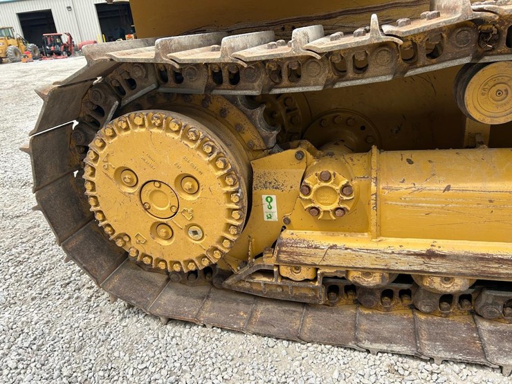 2021-caterpillar-d4-image-12