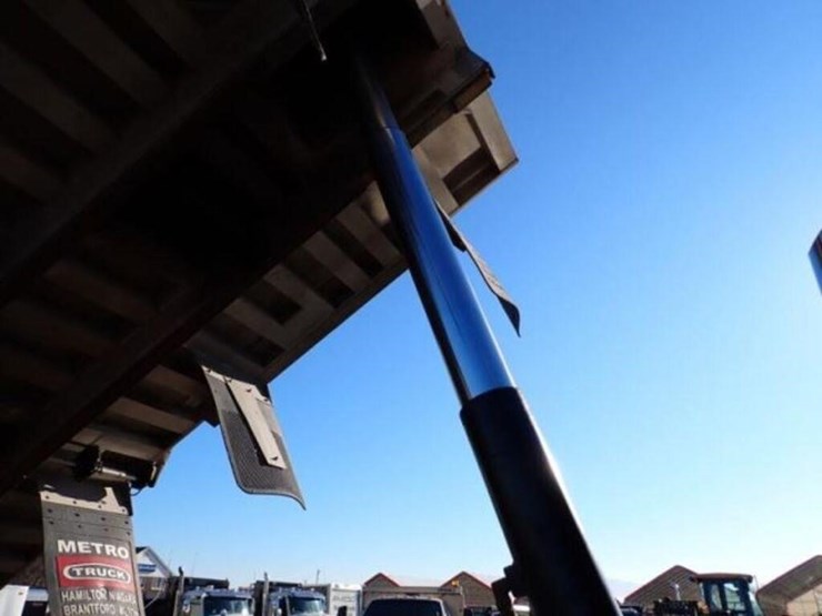 2013-kenworth-t800-image-84