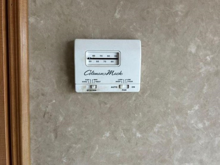 2010-gulf-stream-innsbruck-supreme-lodge-40tbs-t/a-image-85