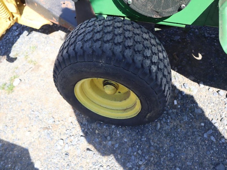 john-deere-110-image-11