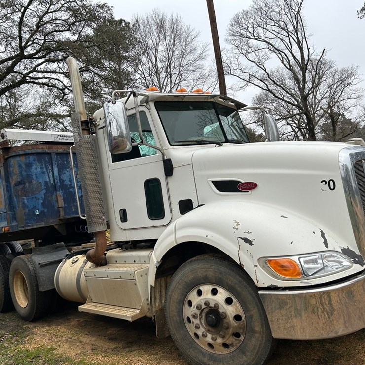 2014 PETERBILT 384