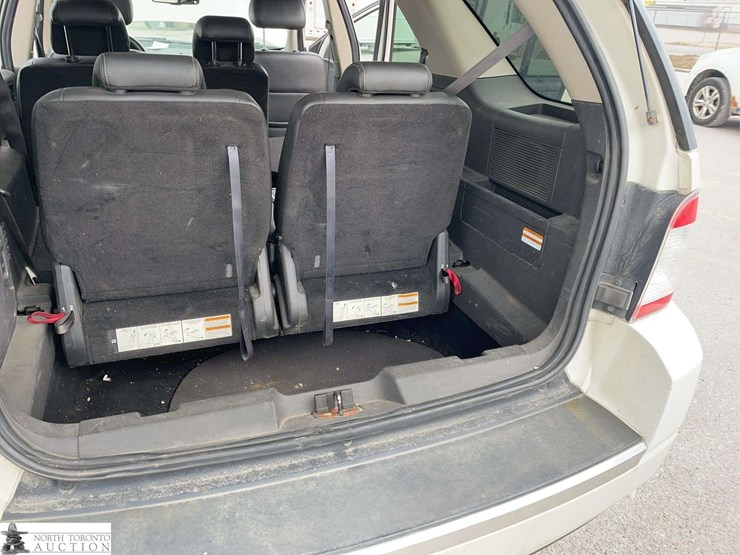 2009-ford-taurus-x-image-18