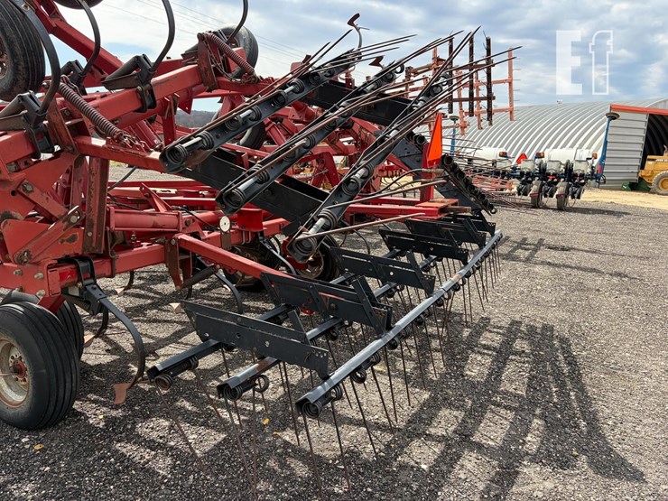 case-ih-4300-image-7