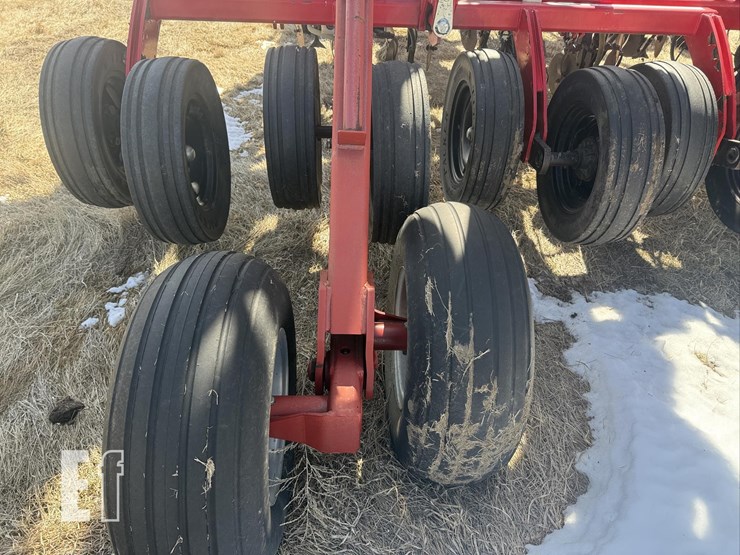 2011-case-ih-3430-image-44