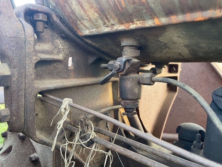 1927-fordson-tractor-image-32