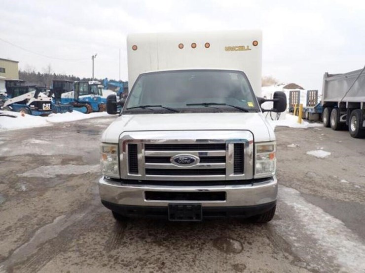 2009-ford-e450-image-3