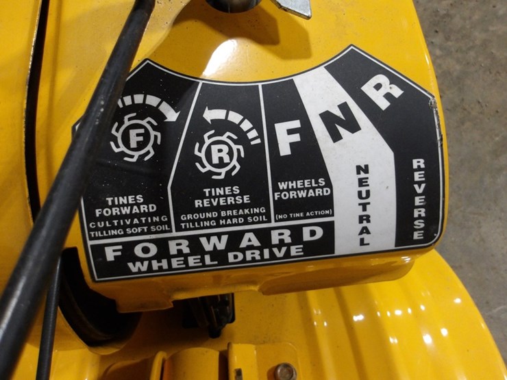 #7351-•-cub-cadet-rt65-rear-tine-rototiller-image-6