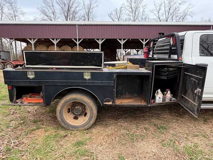 2014-dodge-ram-5500-image-21