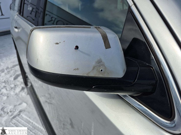 2017-chevrolet-tahoe-image-33