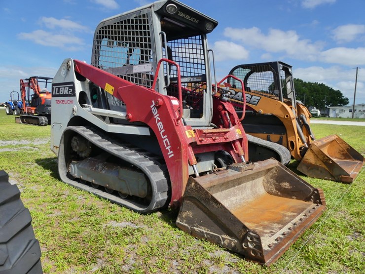 2020-takeuchi-tl8r2-image-2