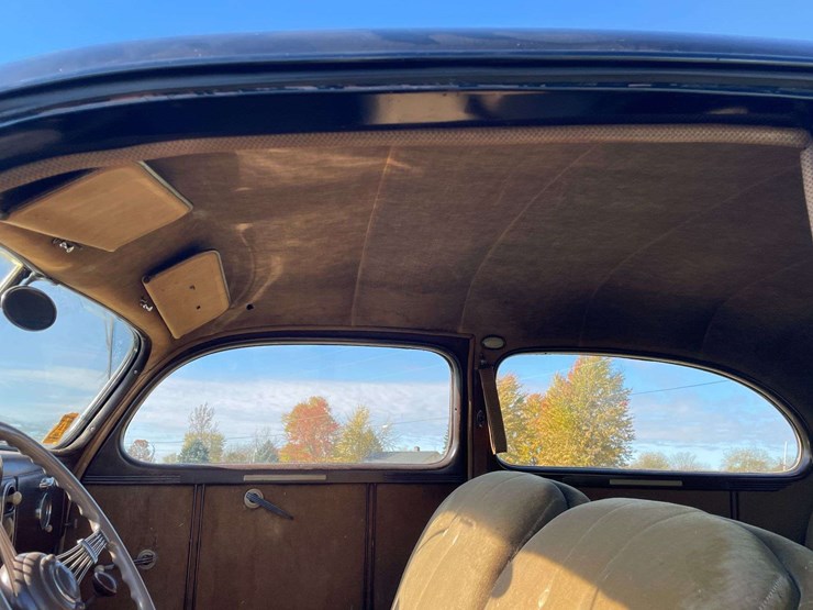 1938-ford-two-door-deluxe-sedan---original-car!-image-62