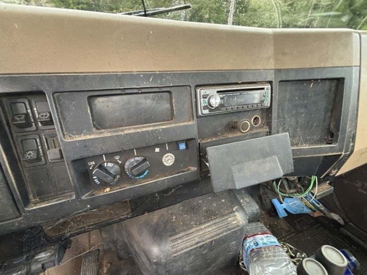 1991-international-4700-image-28