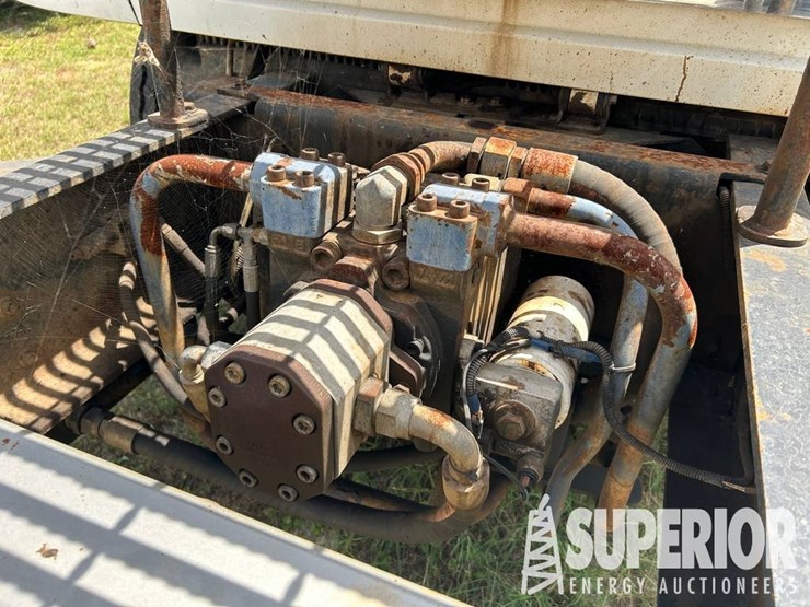 2014-international-7400-image-6