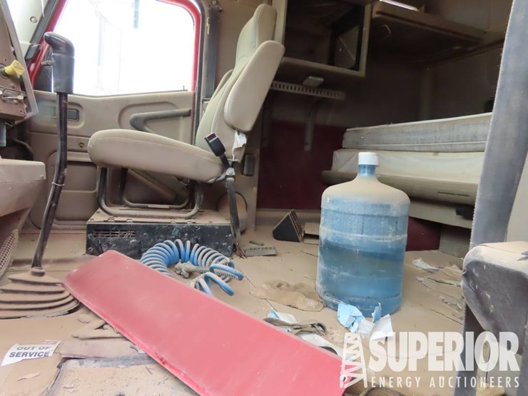 (x)-(2-18)-2005-international-4900i-t/a-truck-trac...-image-6