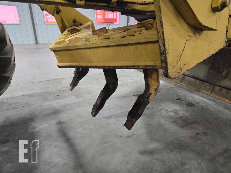 2003-caterpillar-140h-image-13