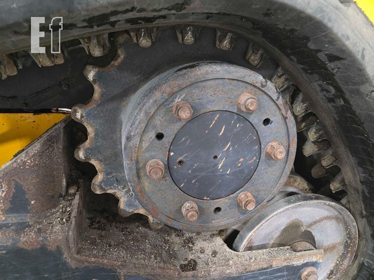 2021-jcb-3ts-8t-image-24