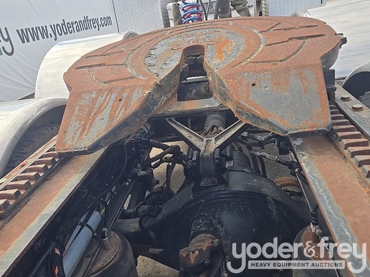 2014-kenworth-t800-image-68