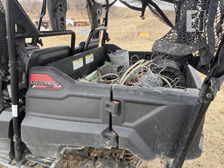 2016-honda-pioneer-700-image-9