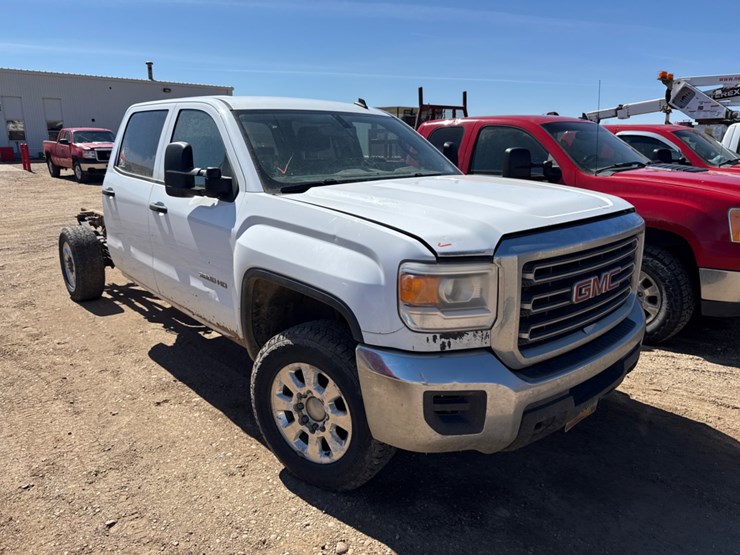 2015-gmc-sierra-3500hd-image-2