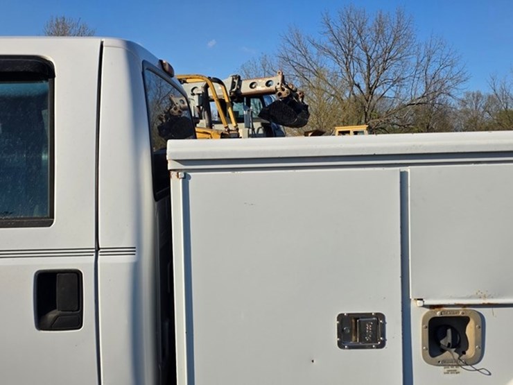 2004-ford-f350-image-11